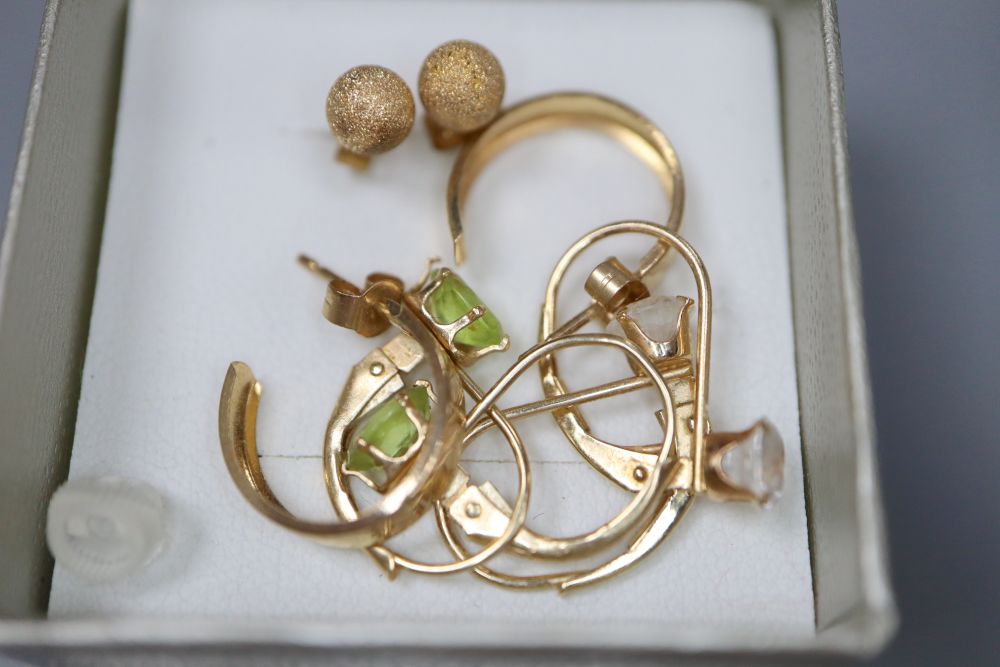 A 9ct gold chilli pendant, four pairs of 9ct gold earrings, a single 9ct earring and sundry other stud and paste-set earrings,